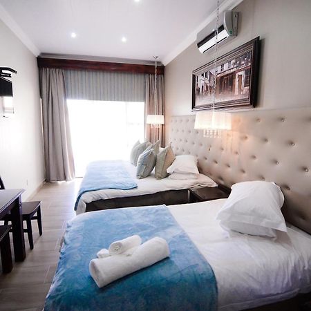Abella Bed And Breakfast Vryburg Bagian luar foto