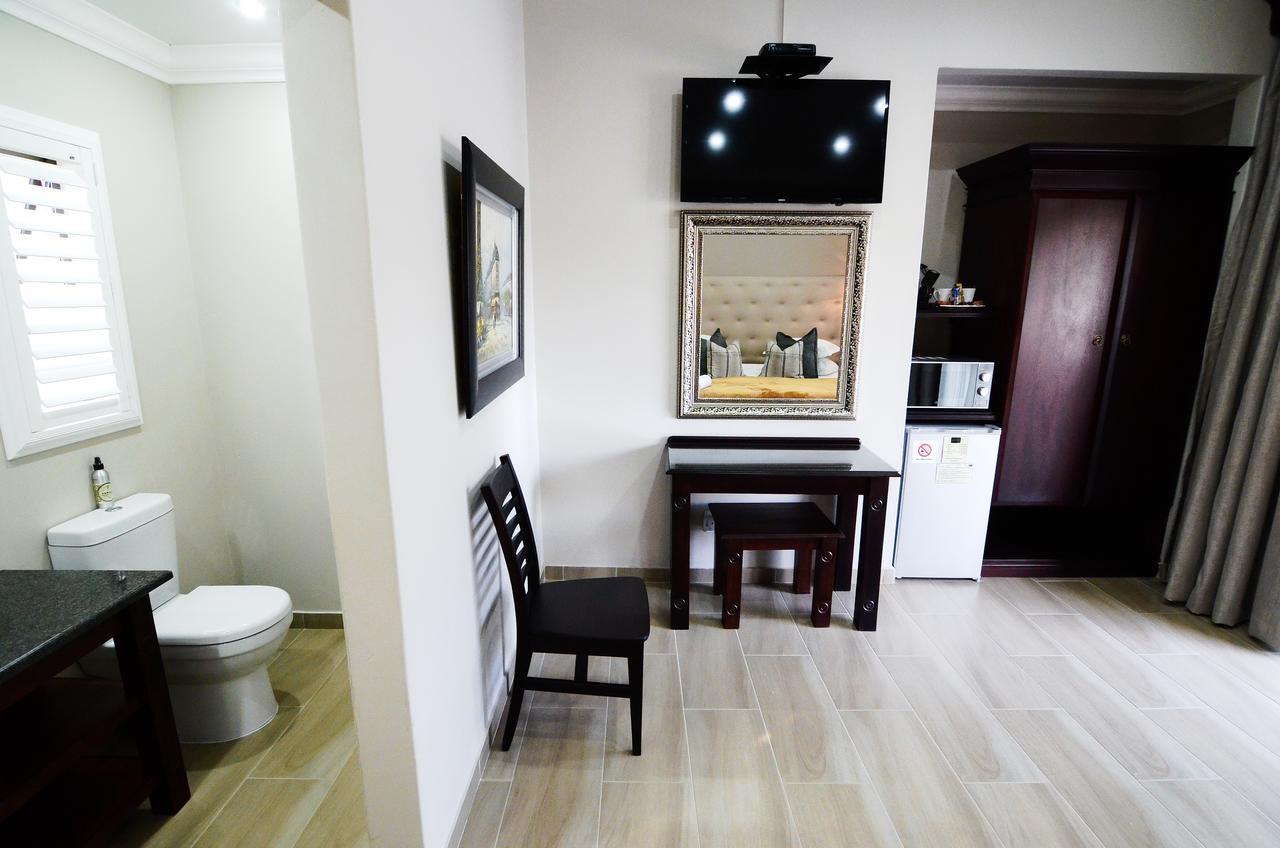Abella Bed And Breakfast Vryburg Bagian luar foto