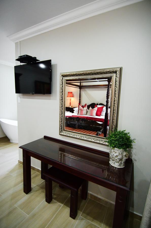 Abella Bed And Breakfast Vryburg Bagian luar foto